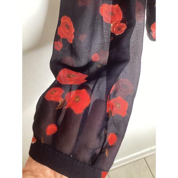 Intermix NWOT Black Silk Red Rose Print Tie Front Long Sleeve Blouse Top M - Picture 6 of 6